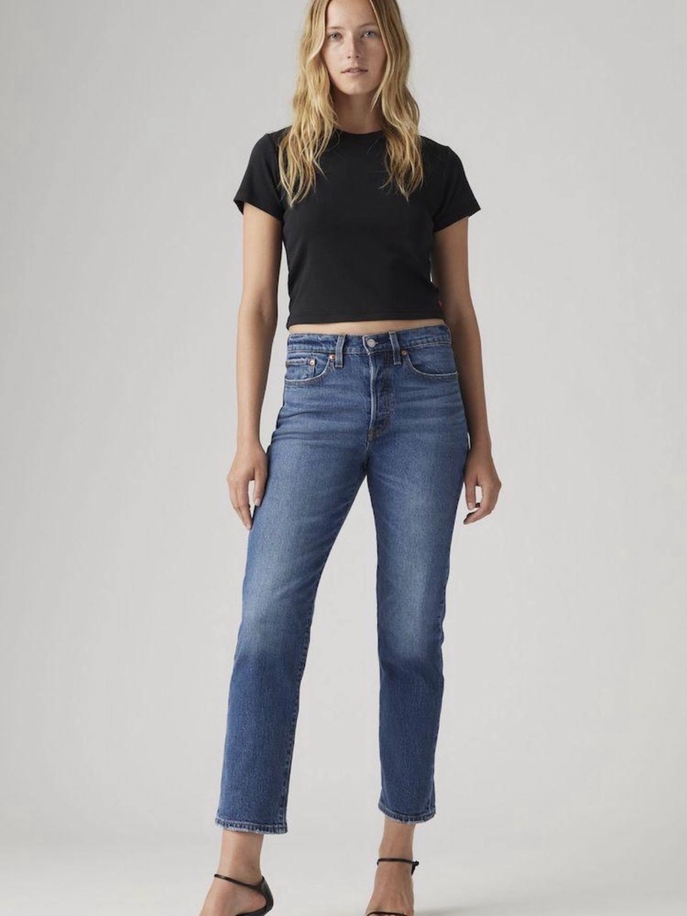 Levi's Wedgie Straight High Rise
Jeans Medium Wash
Size 26